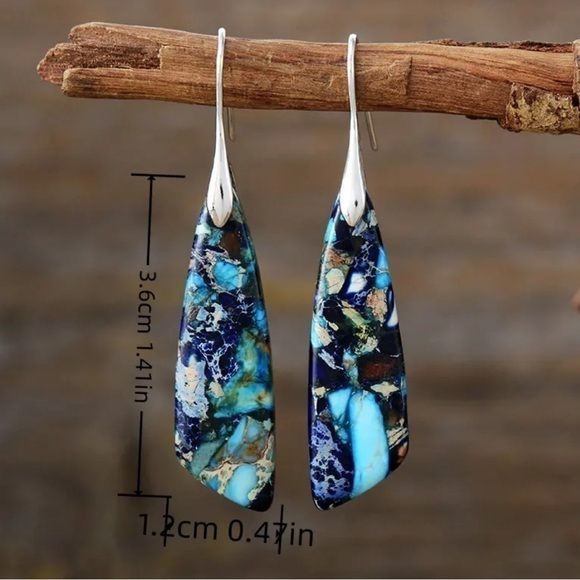 Women’s Retro Bohemian Geometric Resin Dangle Earrings - NWT - Picture 3 of 4